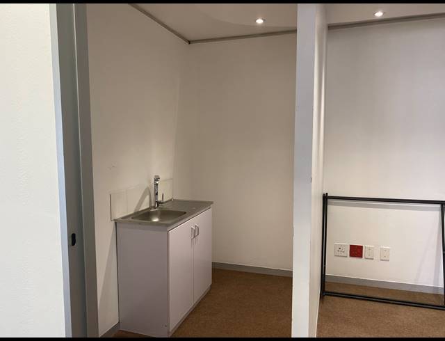 72M² OFFICE TO LET IN CAPE TOWN CITY CENTRE